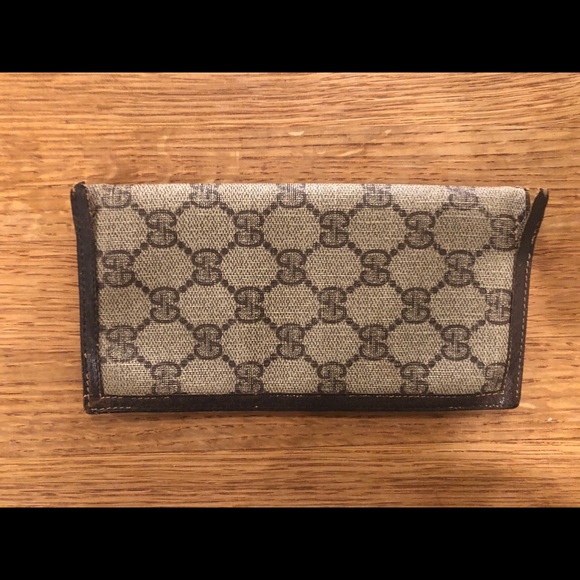 gucci checkbook wallet